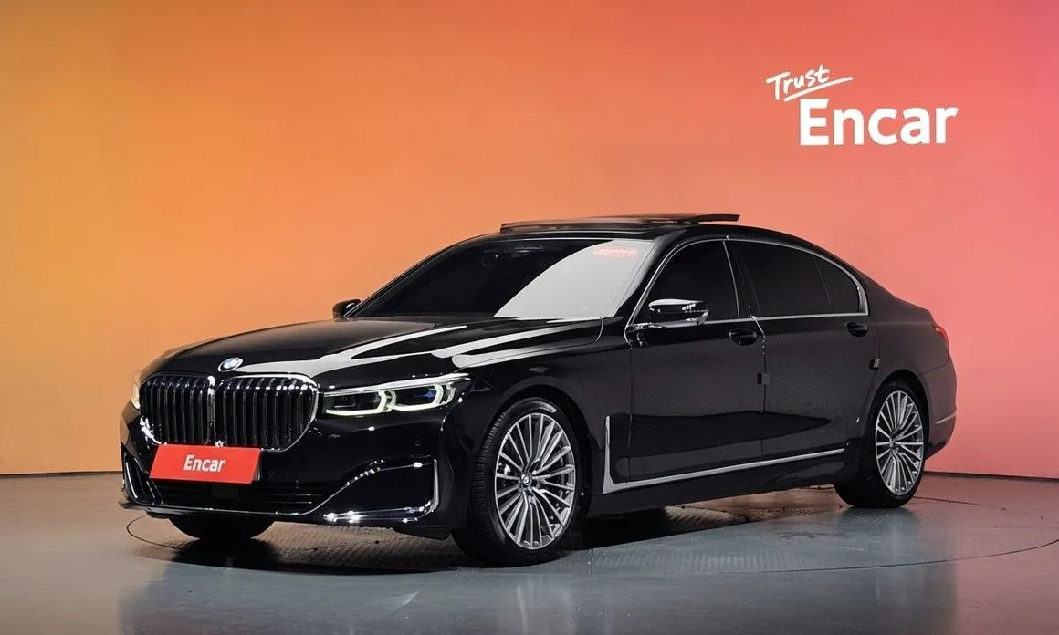 BMW 7-Series — фото 1