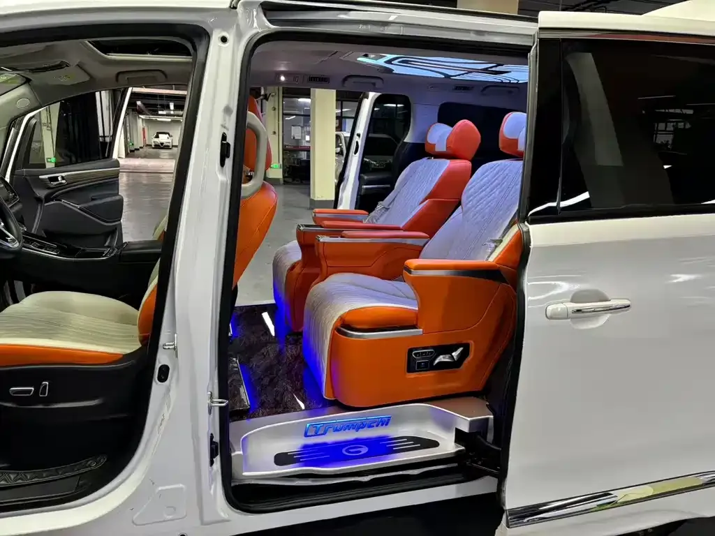 GAC Motor Trumpchi M8 — фото 8