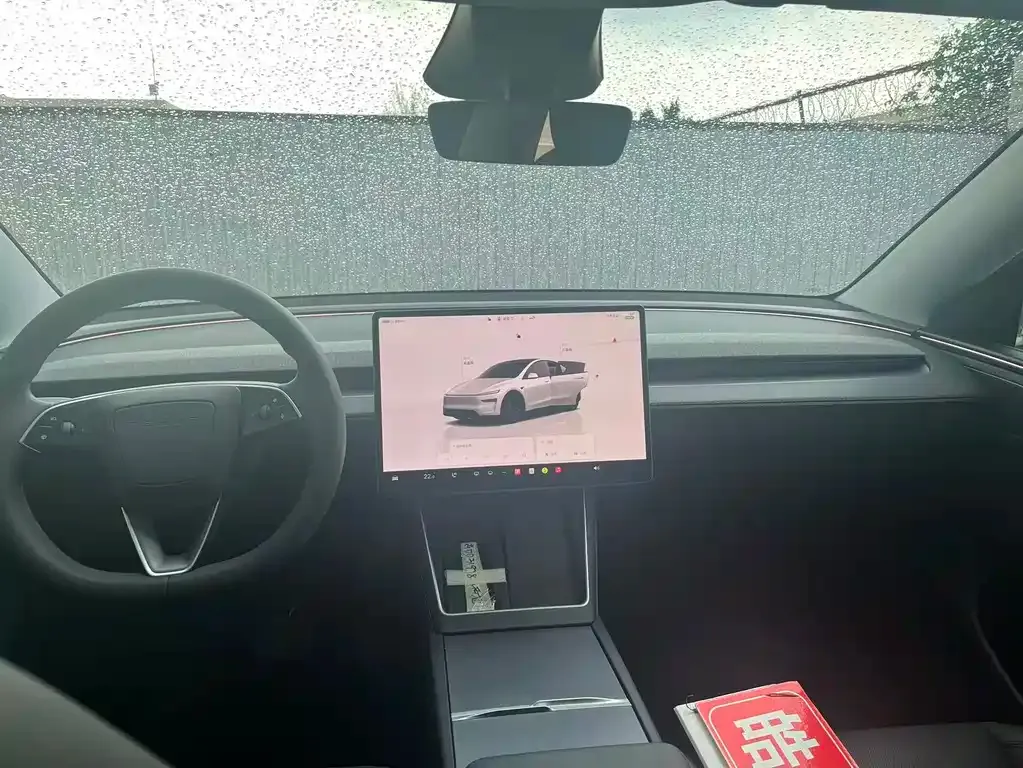 Tesla Model Y — фото 7
