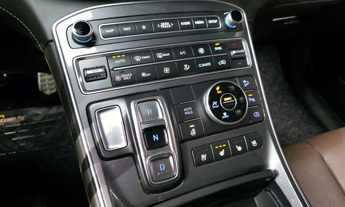 Hyundai Santafe — фото 2