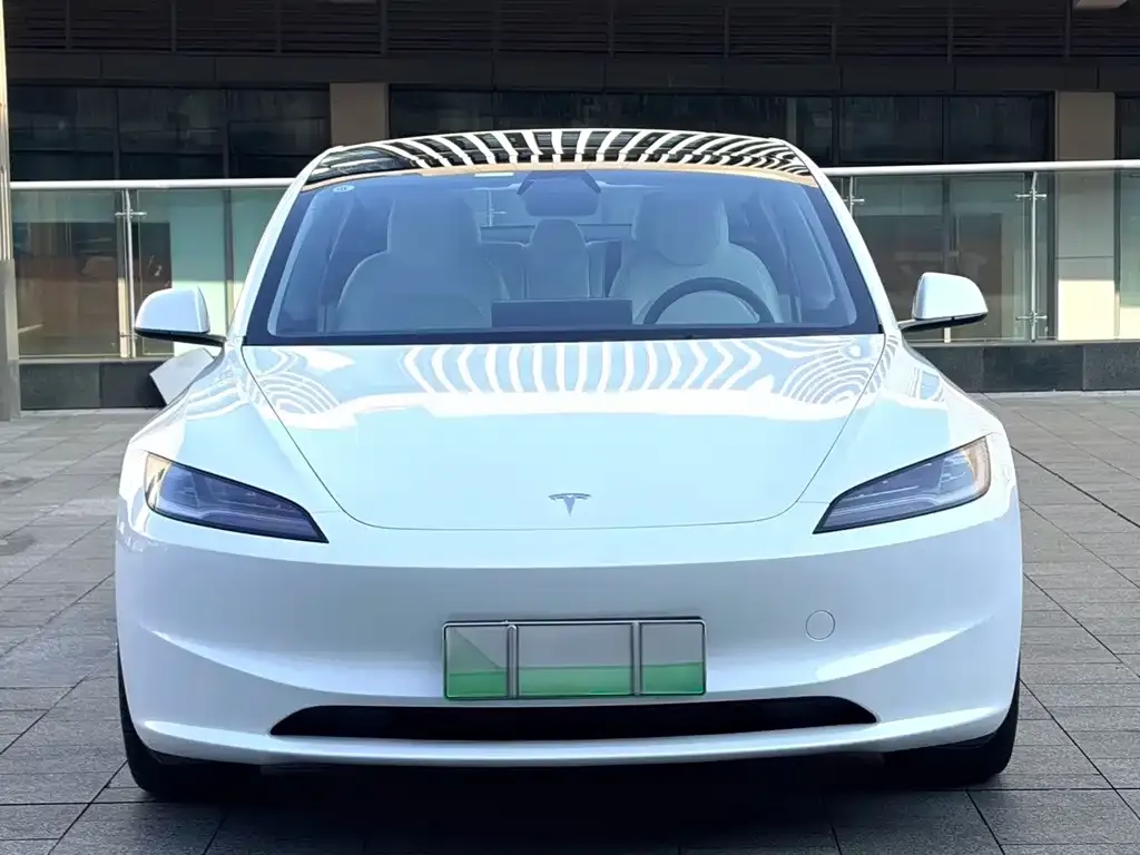 Tesla Model 3 — фото 2