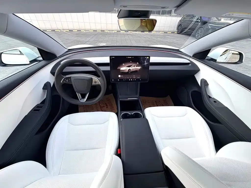 Tesla Model 3 — фото 8