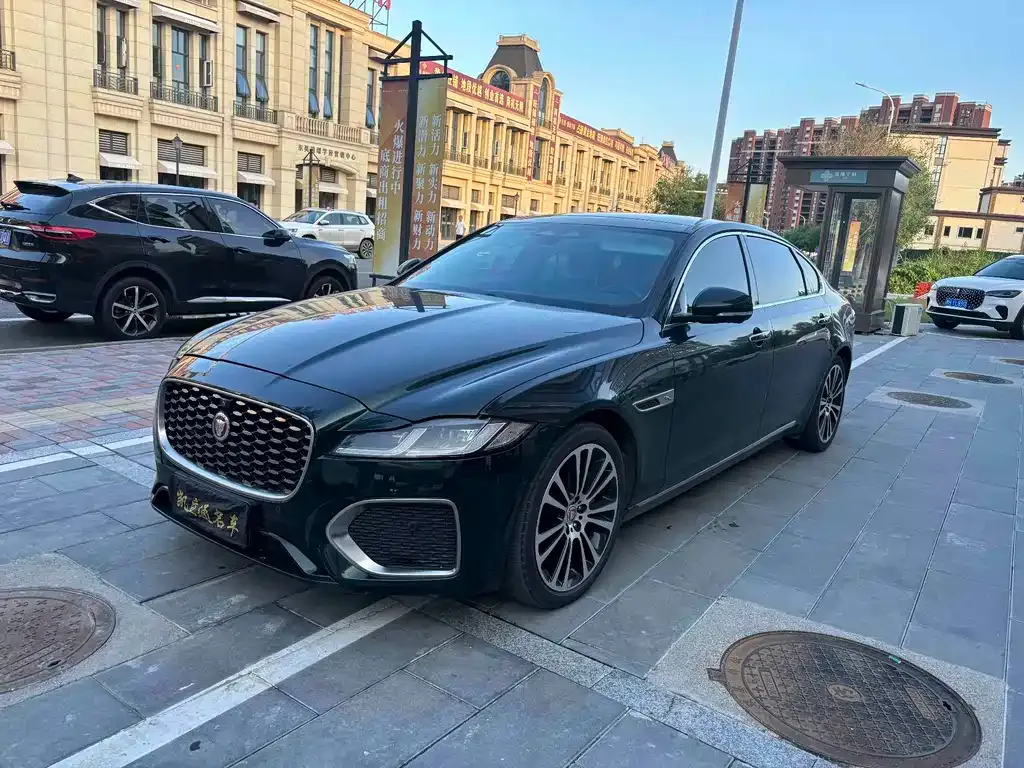 Jaguar XFL — фото 1