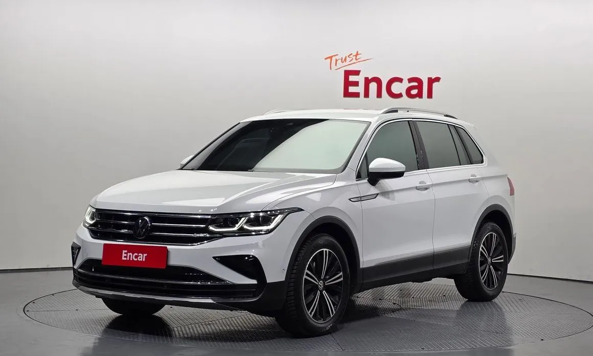 Volkswagen Tiguan — фото 1