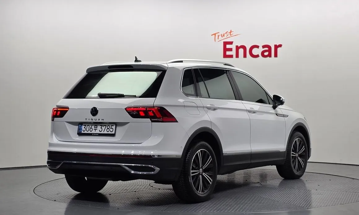Volkswagen Tiguan — фото 6