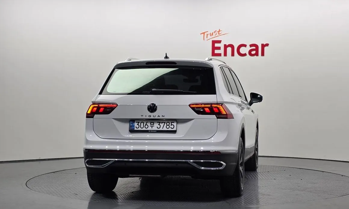 Volkswagen Tiguan — фото 2