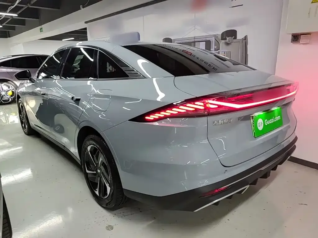 Geely Galaxy L6 — фото 10