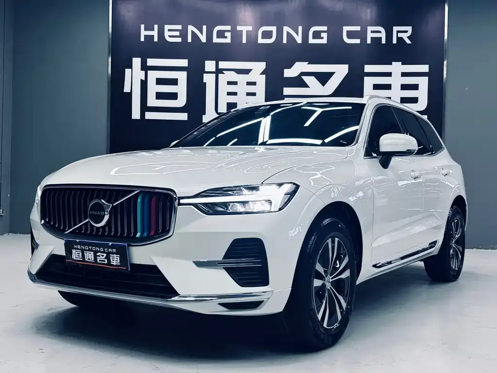 Volvo XC60 — фото 1