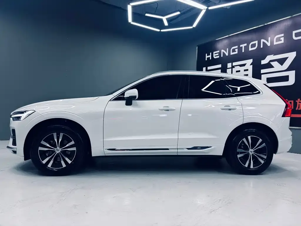 Volvo XC60 — фото 2