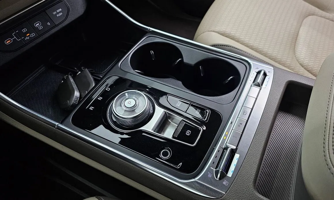 Kia Carnival — фото 10