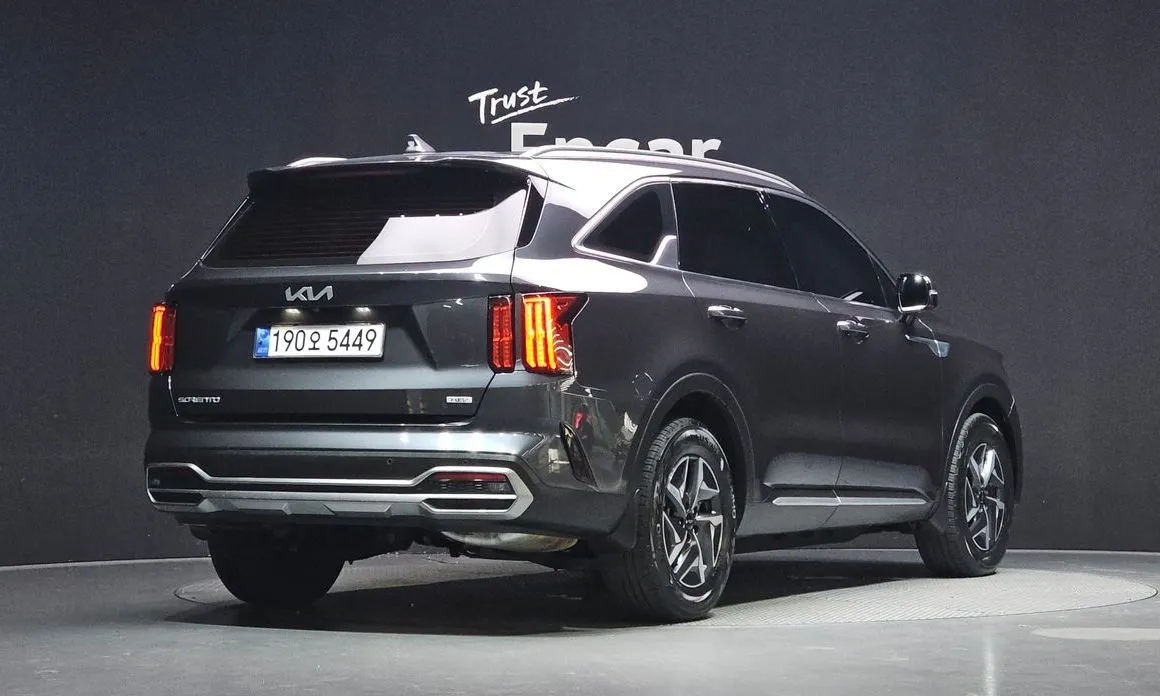Kia Sorento — фото 5