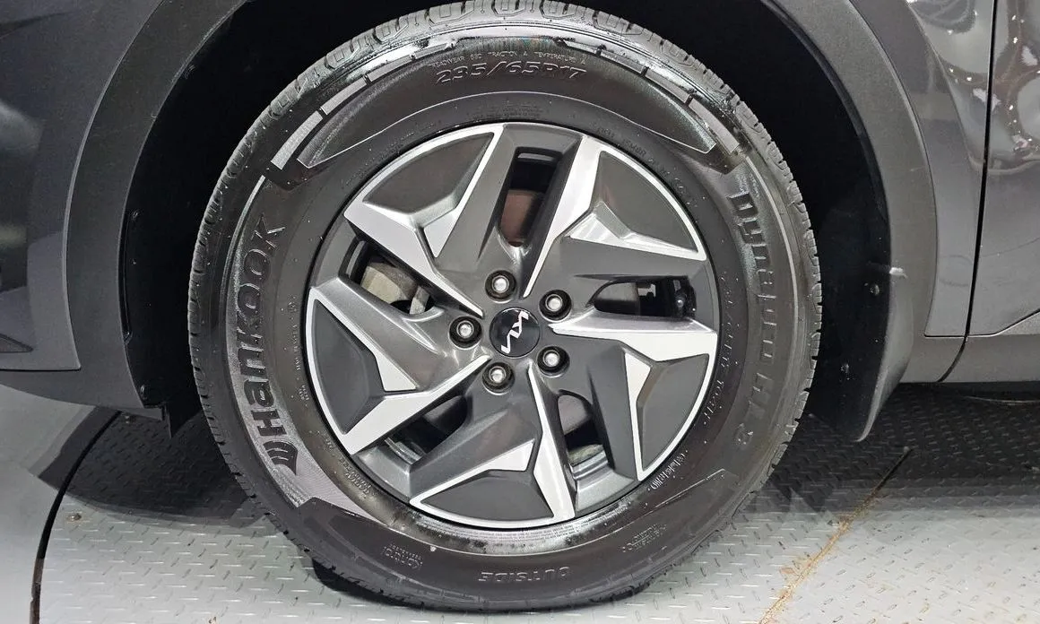 Kia Sorento — фото 8