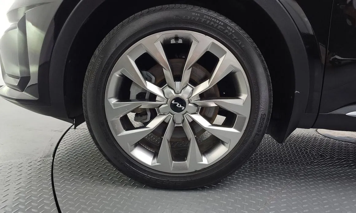 Kia Sorento — фото 6