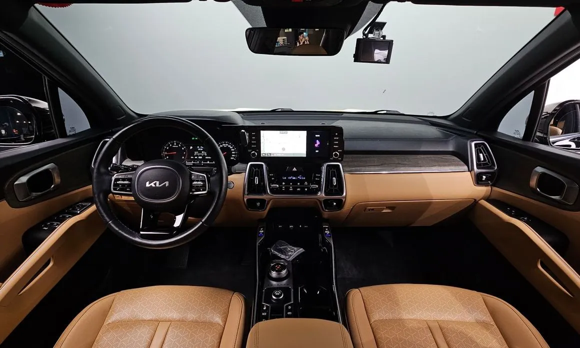 Kia Sorento — фото 8