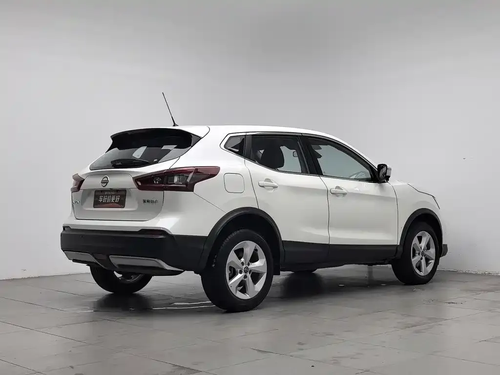 Nissan Qashqai — фото 2