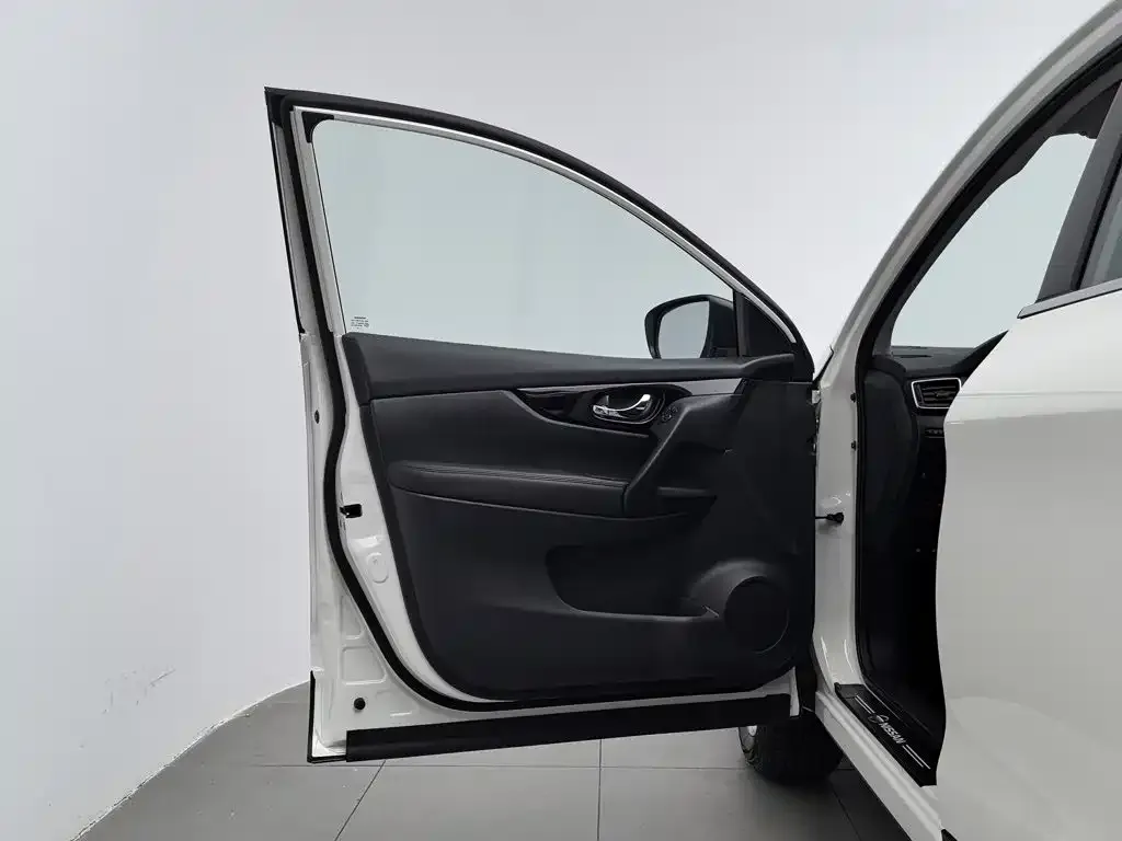 Nissan Qashqai — фото 7