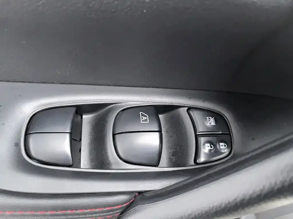 Nissan Qashqai — фото 4