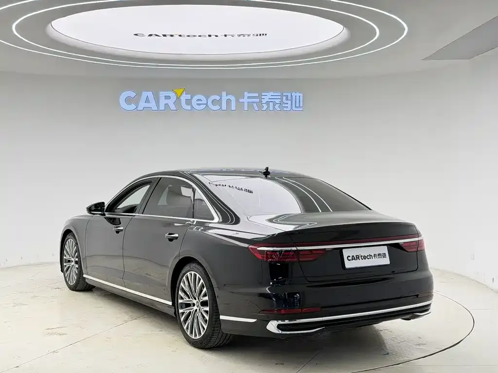 Audi A8 — фото 3