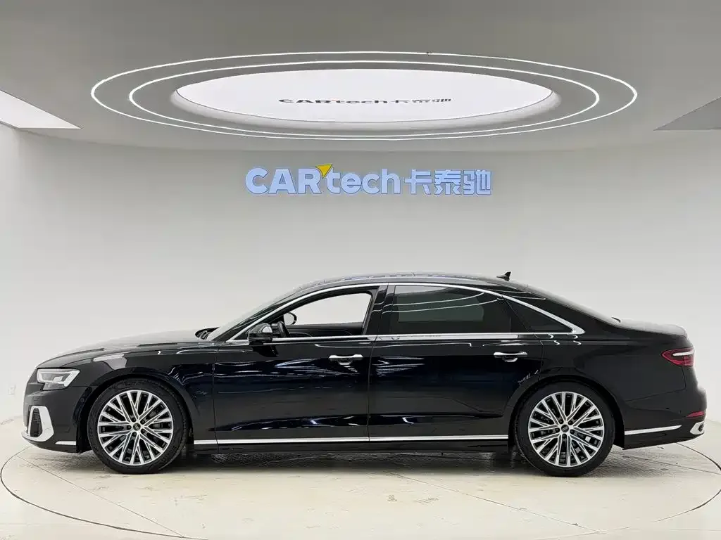 Audi A8 — фото 5