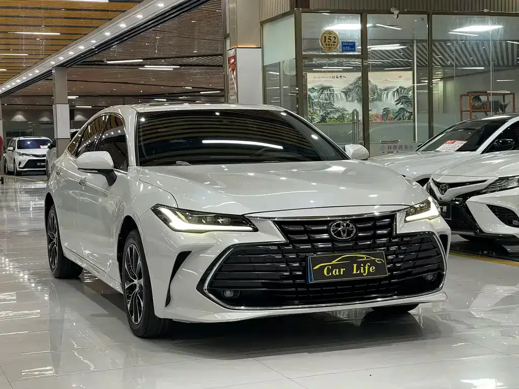 Toyota Avalon — фото 10