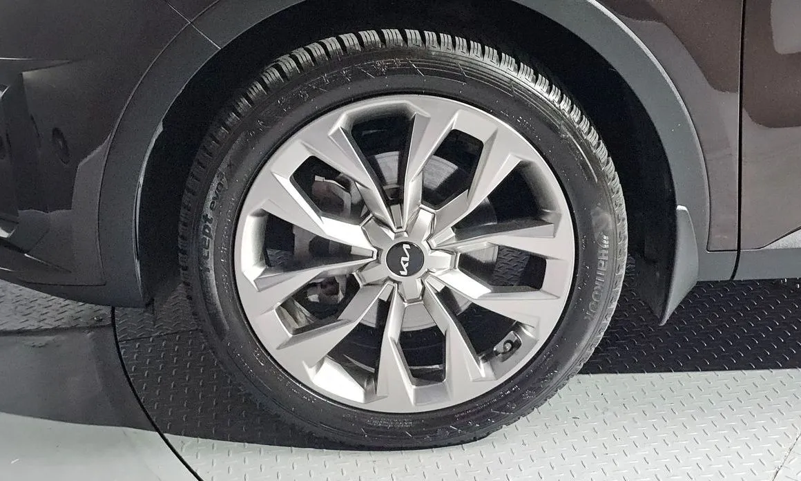 Kia Sorento — фото 10