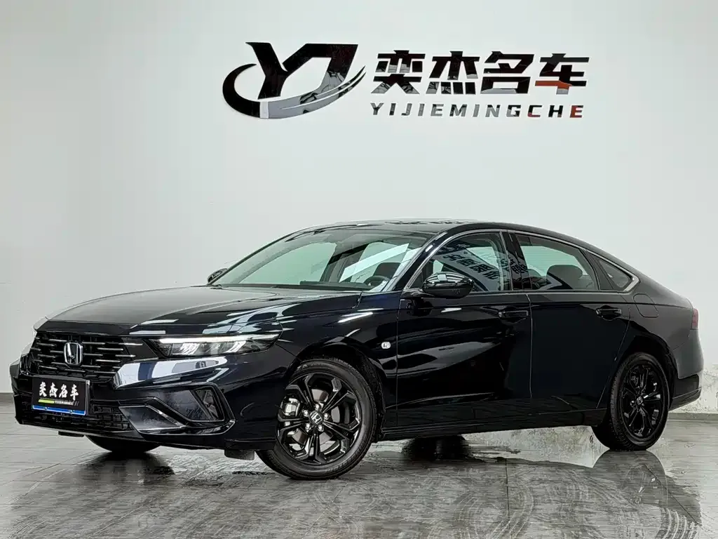 Honda Accord — фото 1
