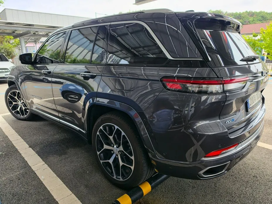 Jeep Cherokee — фото 6