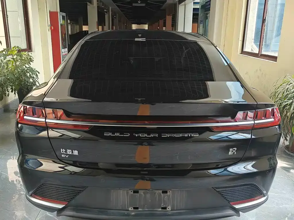 BYD Han — фото 6