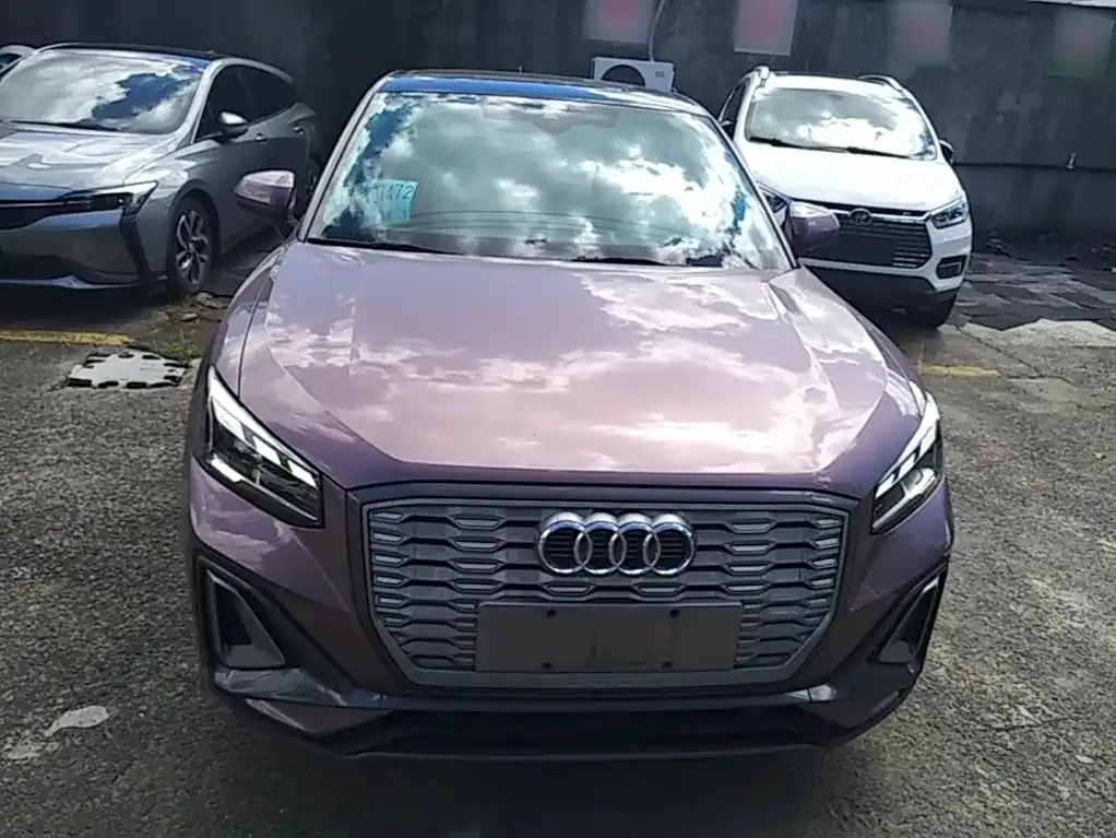 Audi Q2L e-tron — фото 9