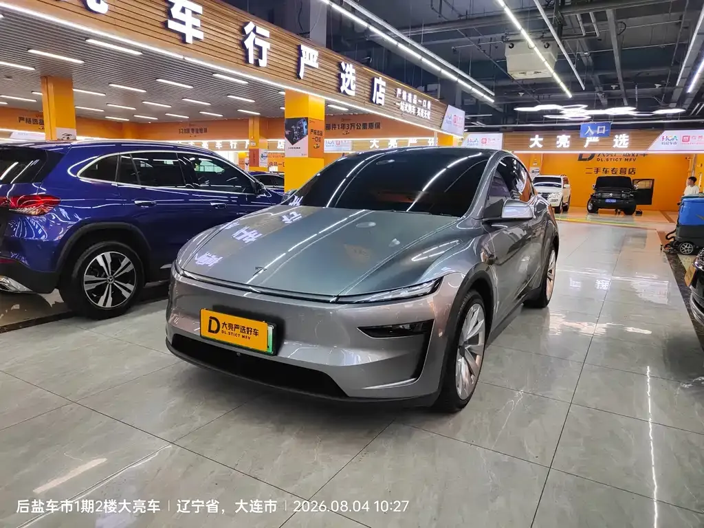 Tesla Model Y — фото 1