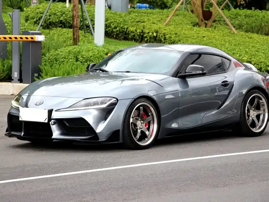Toyota Supra — фото 1