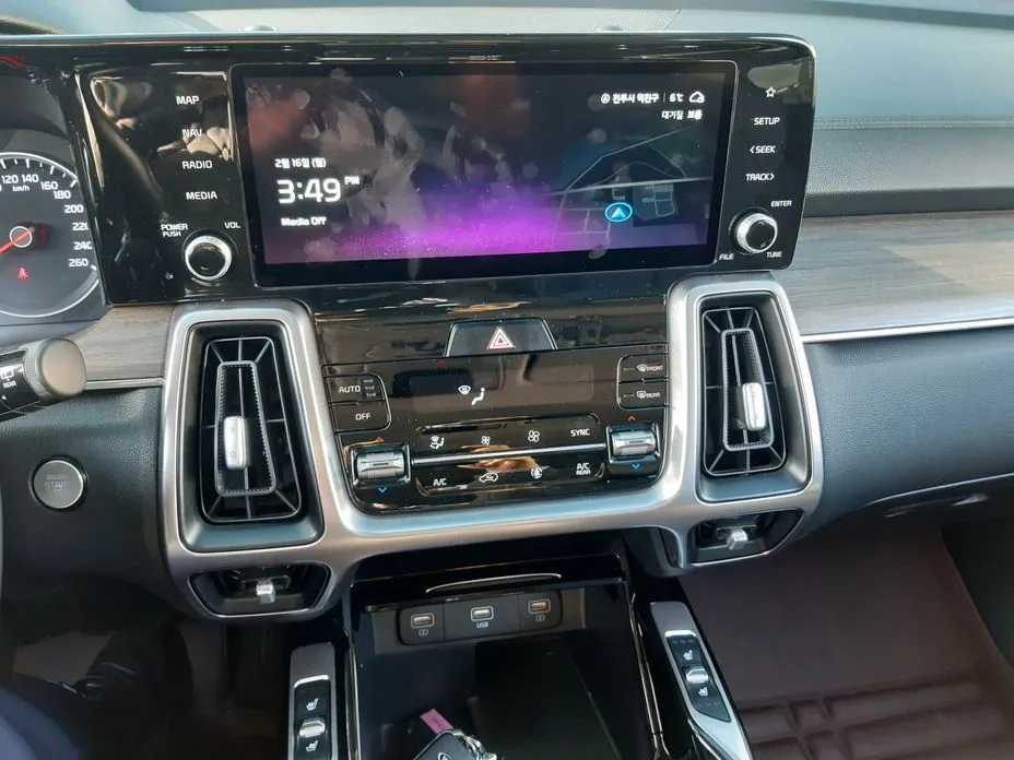 Kia Sorento — фото 3