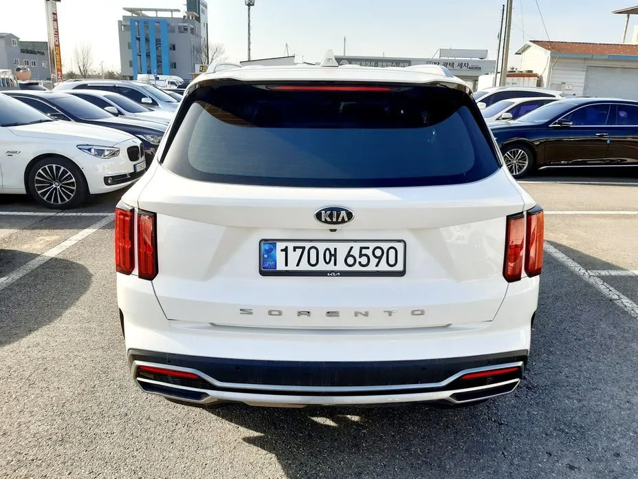 Kia Sorento — фото 9