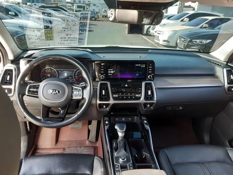 Kia Sorento — фото 10