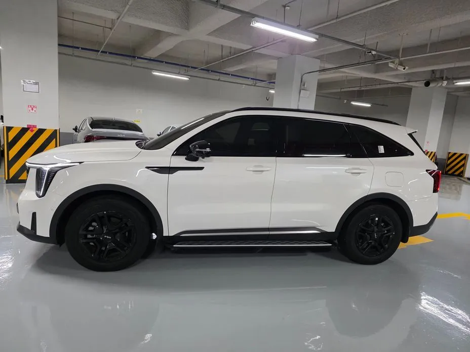 Kia Sorento — фото 4