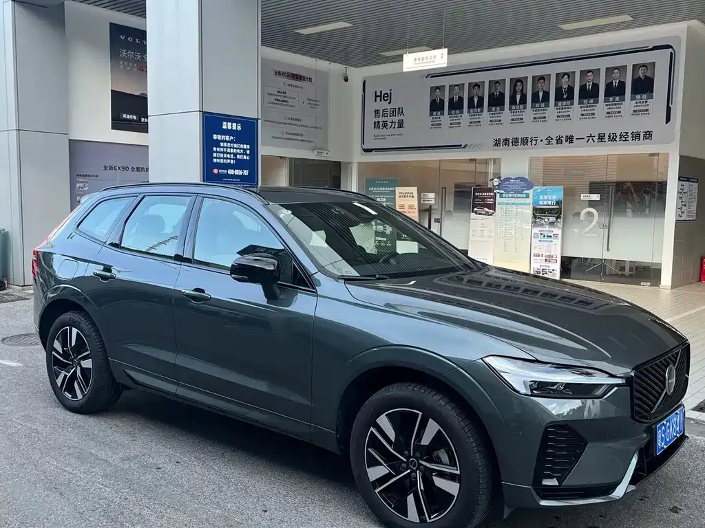 Volvo XC60 — фото 2