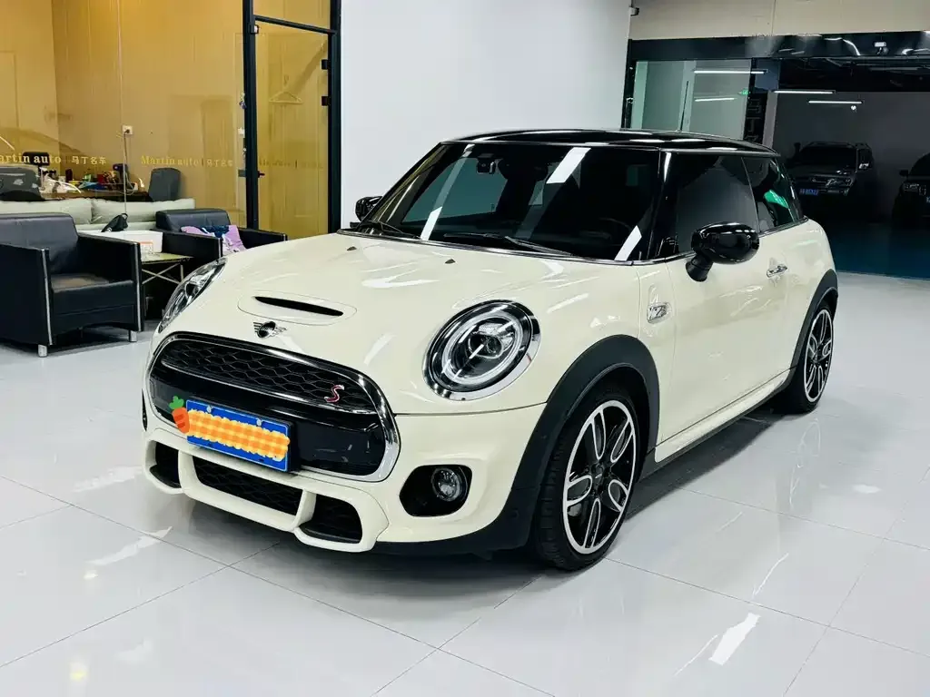 MINI Cooper (3-door) — фото 1