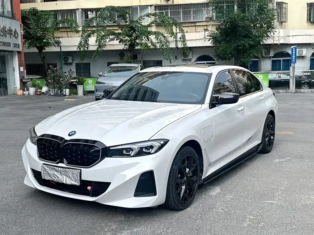 BMW i3 — фото 1