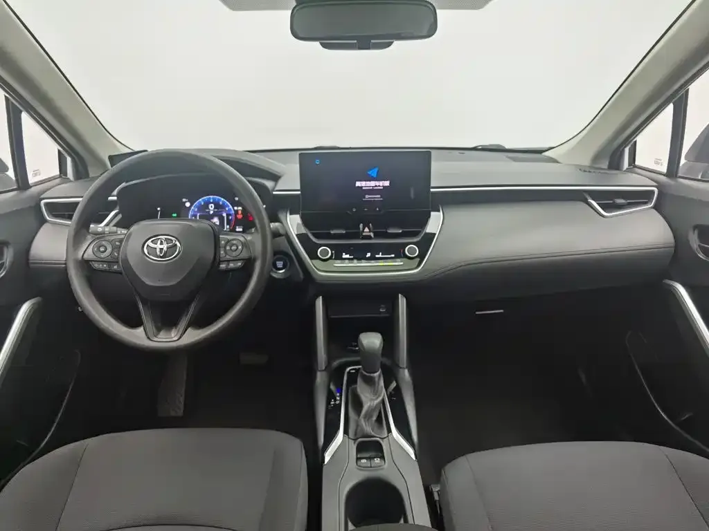 Toyota Corolla Cross — фото 2