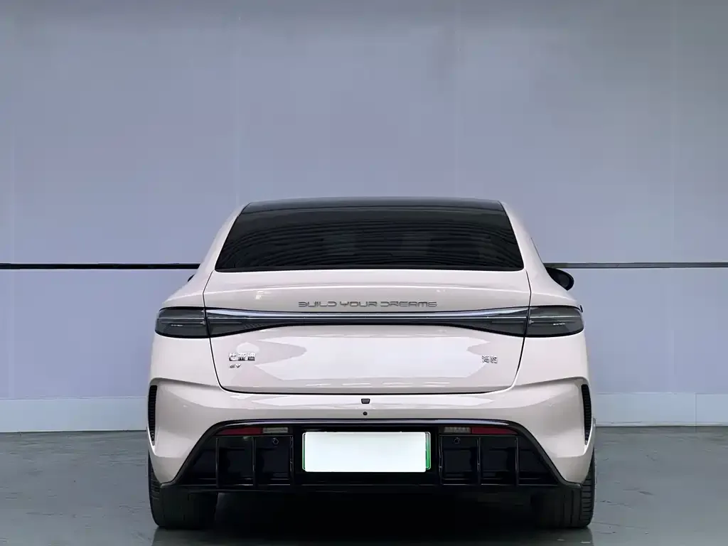 BYD Seal — фото 2