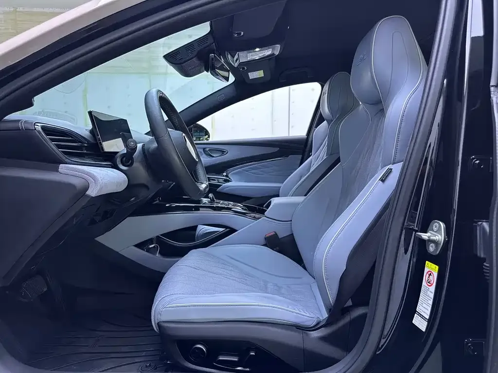 BYD Seal — фото 10
