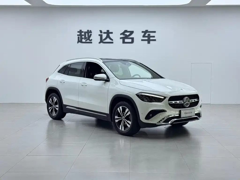 Mercedes-Benz GLA — фото 8