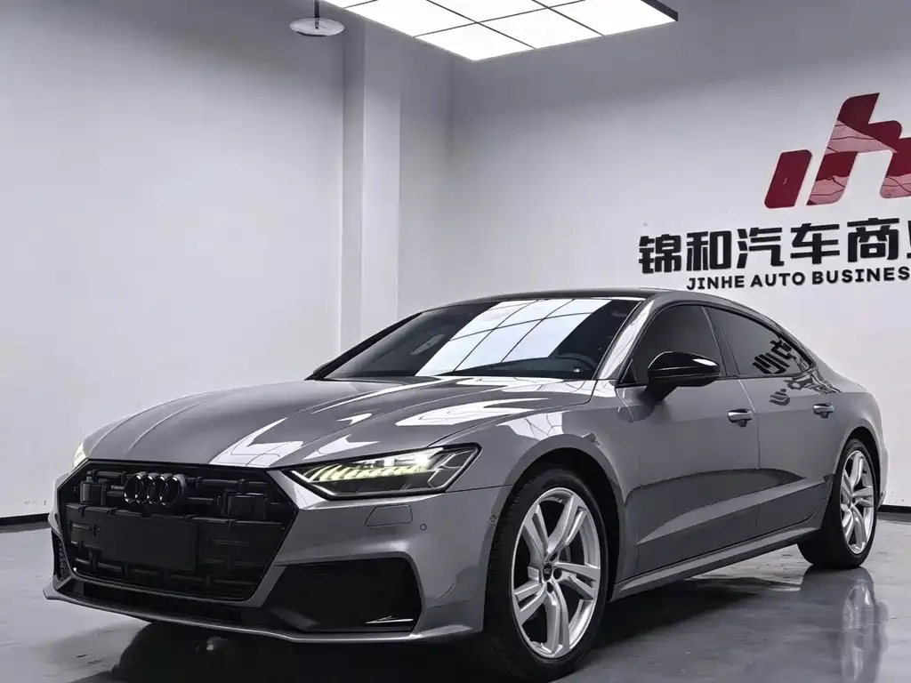 Audi A7L — фото 1