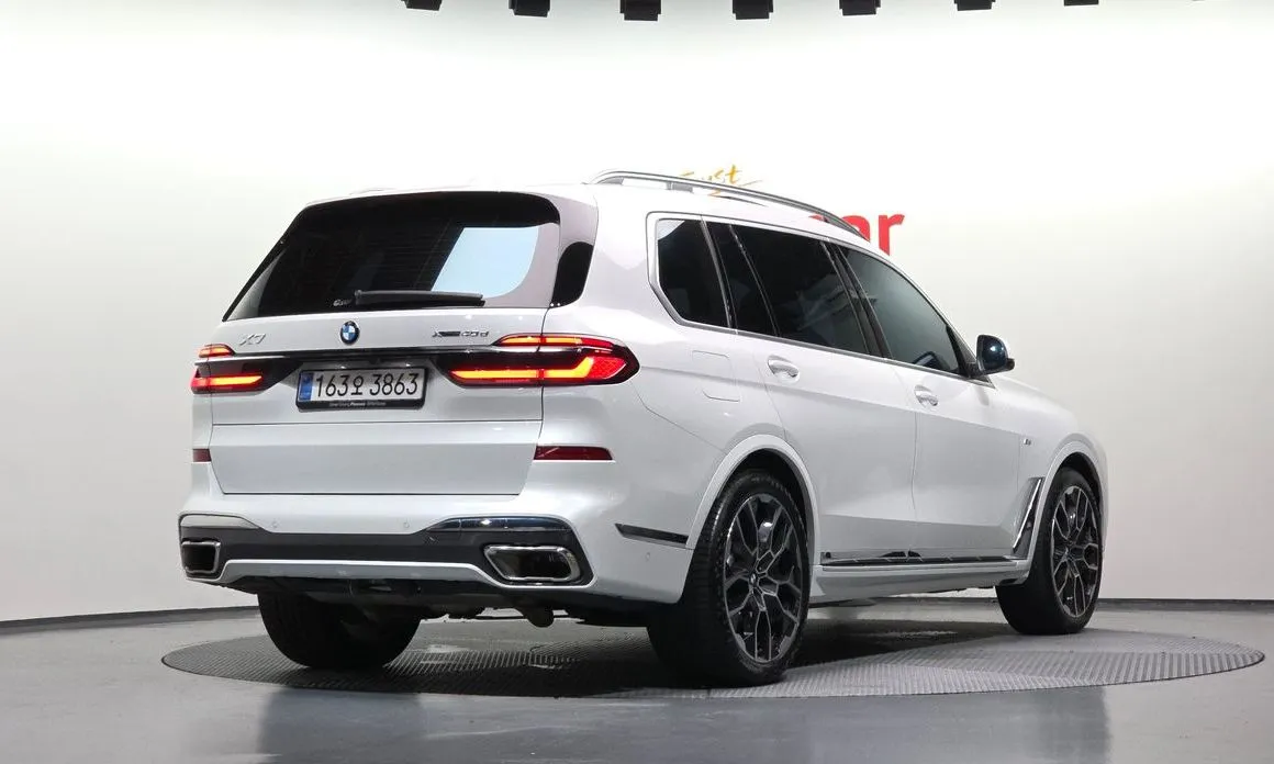 BMW X7 — фото 2
