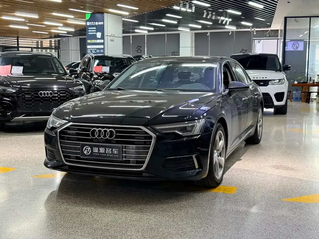 Audi A6L — фото 1