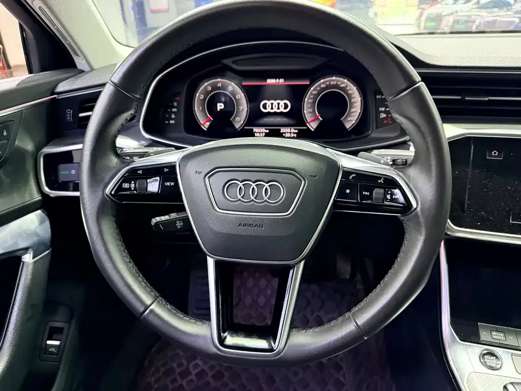 Audi A6L — фото 5