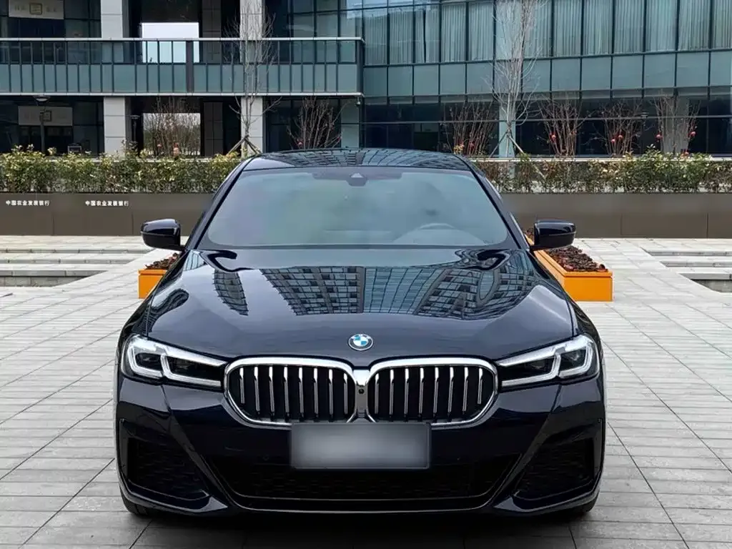 BMW 5 Series — фото 2