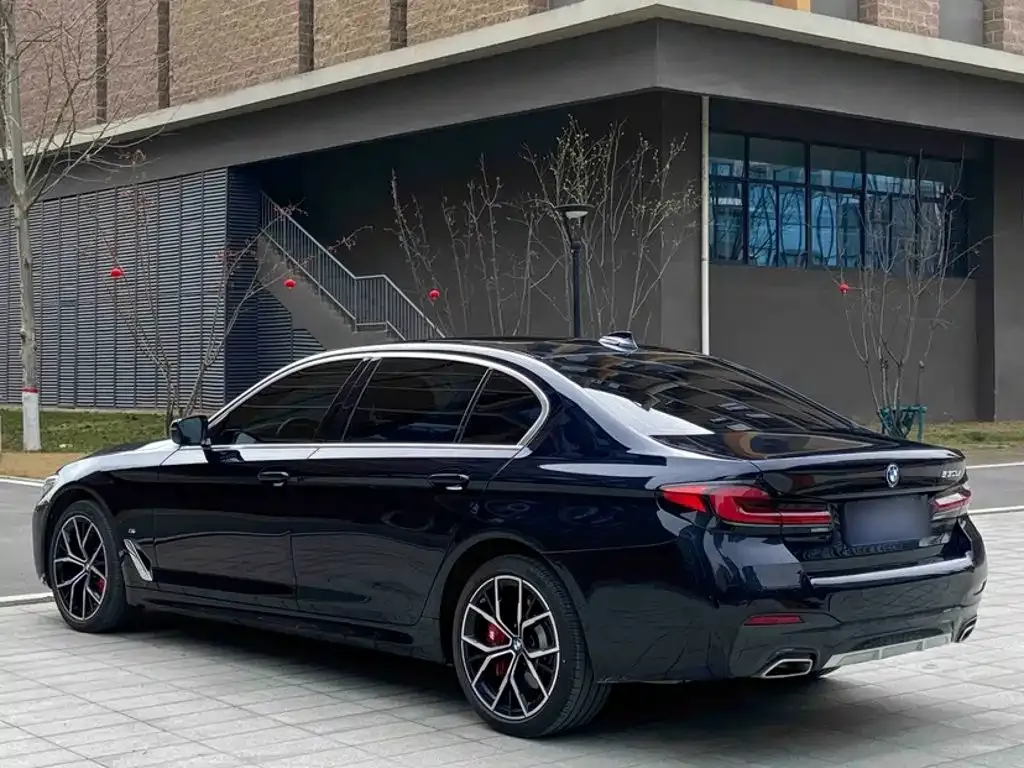 BMW 5 Series — фото 5