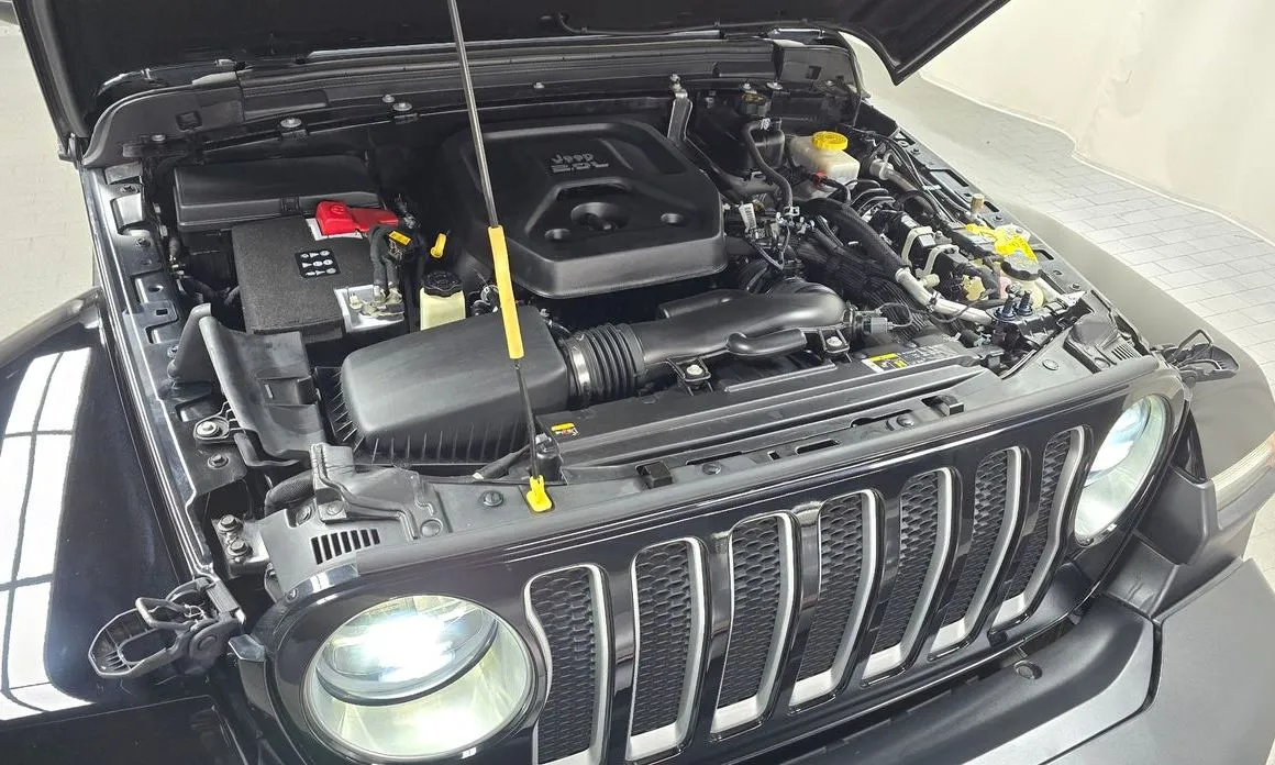 Jeep Wrangler — фото 10