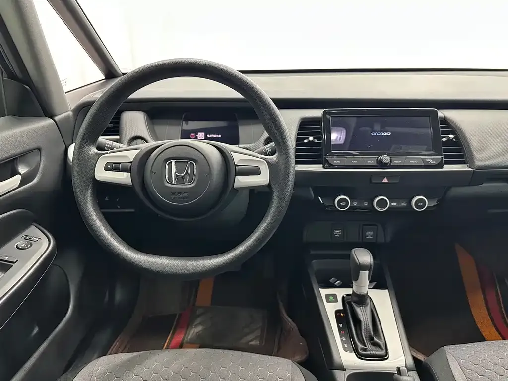 Honda Fit — фото 7